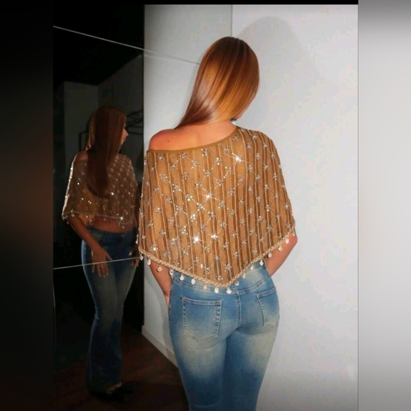 EgrlEra Women's Sexy Asymmetric Hem Asymmetric-Shoulder Top - Picture 2 of 5